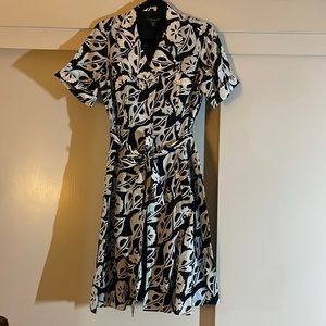 White and black a line button down dress with pockets and waist tie